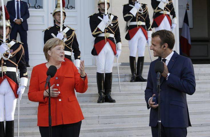 Μακρόν και Μέρκελ θέλουν να εδραιώσουν τον προοδευτικό άξονα