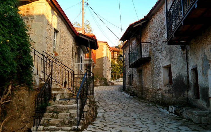 Το ορεινό χωριό της Αρκαδίας με την πανοραμική θέα 20 4296978 1