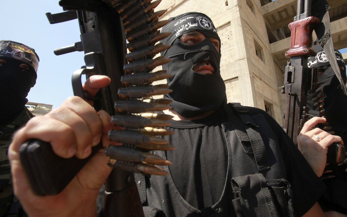 To Ισραήλ σφυροκόπησε τη Γάζα 4 4palestinians220hamas.large