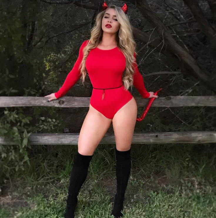 Τα κάλλη της Courtney Tailor κάνουν μπαμ 25 cdositnr7