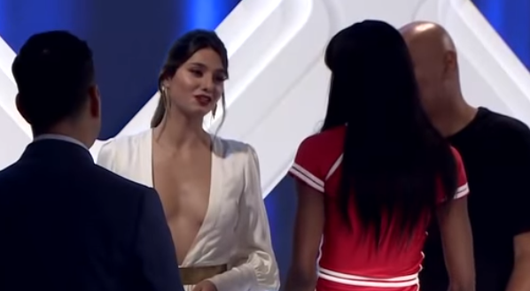 Το ντεκολτέ της Ηλιάνας Παπαγεωργίου έκλεψε τα βλέμματα στο Greece’s Next Top Model