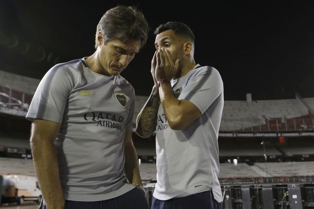 Tο ξέσπασμα του Τέβες για την CONMEBOL και την εύνοια στην Ρίβερ Πλέιτ!