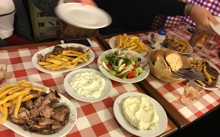 Ταβερνάκια στου Ψυρρή για γευστικές και ικανοποιητικές τιμές