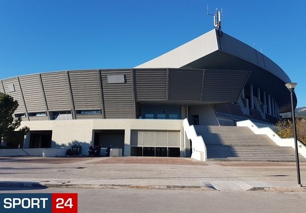 Αυτοψία στο "παλάτι" των Άνω Λιοσίων που θέλει να κάνει σπίτι της η ΚΑΕ ΑΕΚ 37 111 3