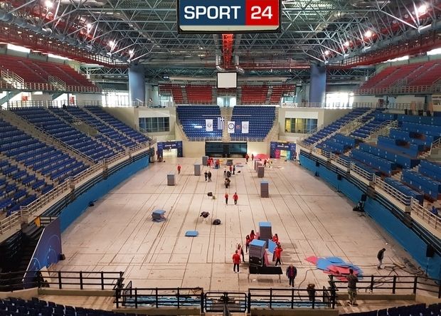 Αυτοψία στο "παλάτι" των Άνω Λιοσίων που θέλει να κάνει σπίτι της η ΚΑΕ ΑΕΚ 48 CC