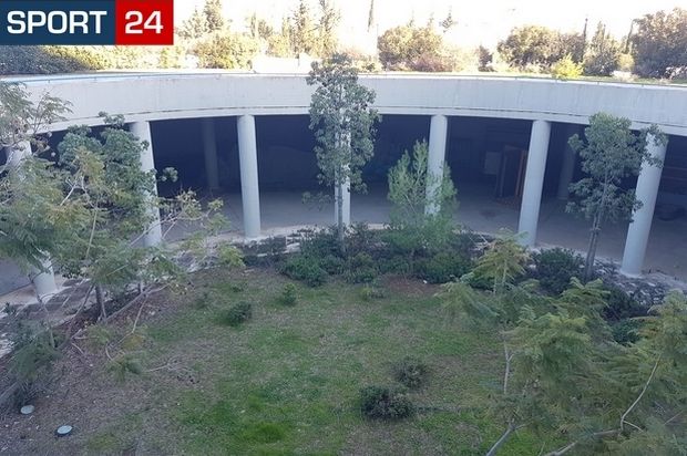 Αυτοψία στο "παλάτι" των Άνω Λιοσίων που θέλει να κάνει σπίτι της η ΚΑΕ ΑΕΚ 52 GG