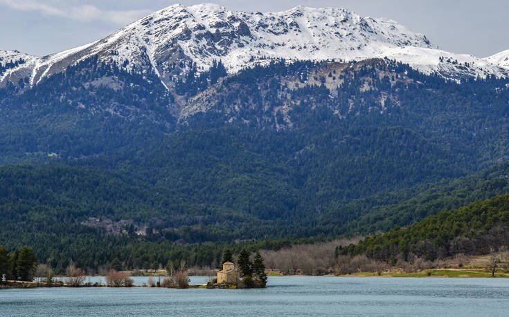 Η «Ελβετία της Κορινθίας» είναι ένας πίνακας ζωγραφικής 21 shutterstock 722768980 1