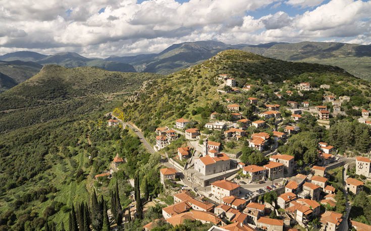 Όμορφα και γραφικά χωριά στην αγκαλιά του Μαίναλου 20 shutterstock 757534054 1