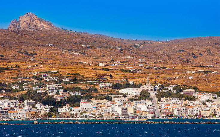 kentriki tinos shutterstock 437768614 ok