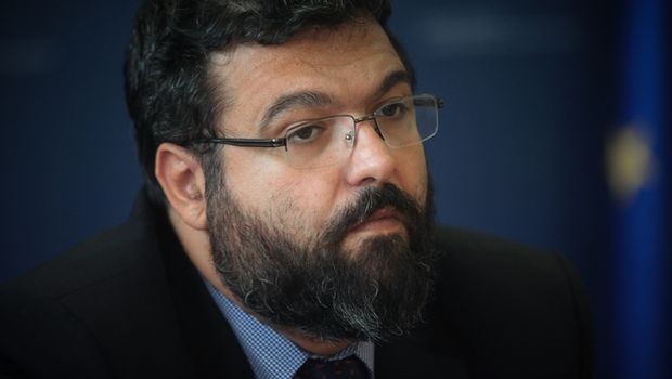 &Beta;&alpha;&sigma;&iota;&lambda;&epsilon;&iota;ά&delta;&eta;&sigmaf;: “&Eta; &Epsilon;&Lambda;.&Alpha;&Sigma;. &beta;&rho;ί&sigma;&kappa;&epsilon;&tau;&alpha;&iota; &kappa;&omicron;&nu;&tau;ά &sigma;&tau;&eta; &delta;&iota;&alpha;&lambda;&epsilon;ύ&kappa;&alpha;&nu;&sigma;&eta; &tau;&eta;&sigmaf; &upsilon;&pi;ό&theta;&epsilon;&sigma;&eta;&sigmaf; &Tau;&zeta;ή&lambda;&omicron;&upsilon;”