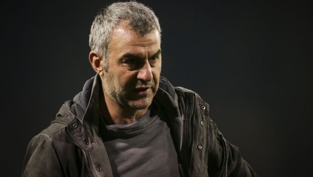 &Delta;έ&lambda;&lambda;&alpha;&sigmaf; &sigma;&tau;&omicron;&upsilon;&sigmaf; &pi;&alpha;ί&kappa;&tau;&epsilon;&sigmaf;: “&Delta;&epsilon;ί&xi;&alpha;&tau;&epsilon; &alpha;&rho;&chi;@@@@” (VIDEO)