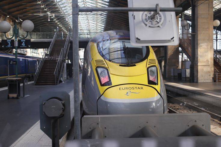 Η Eurostar αναστέλλει τα δρομολόγια των τρένων της από και προς τη Βρετανία