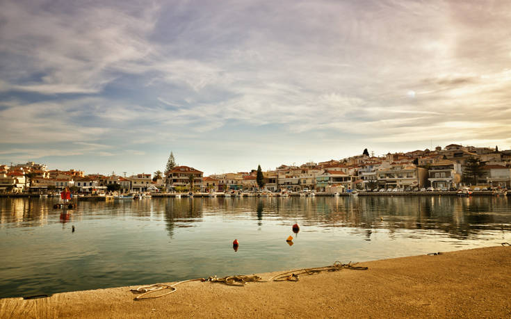 Η πανέμορφη «πόλη-νησί» της Πελοποννήσου 21 shutterstock 1195256221 1