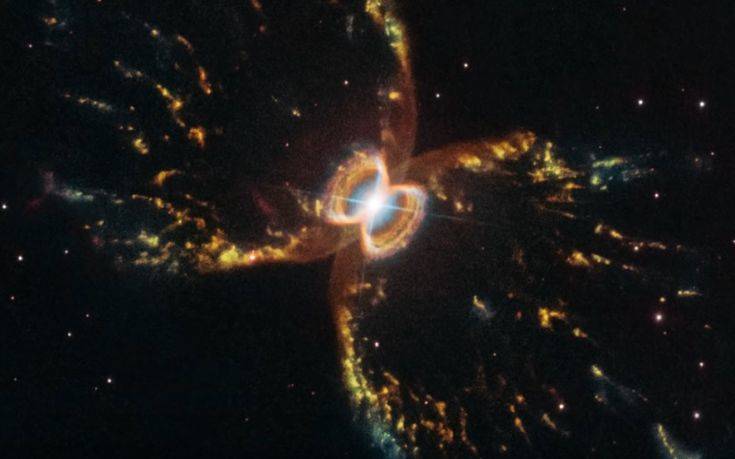 Νέα φωτογραφία από το θεαματικό νεφέλωμα του Καρκίνου 4 hubble