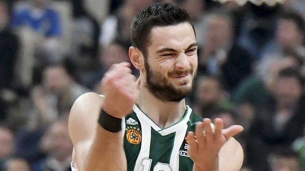 Παπαπέτρου στο Sport24.gr: "Ο Πιτίνο μας έδειξε ότι είναι winner" 4 papapetrou