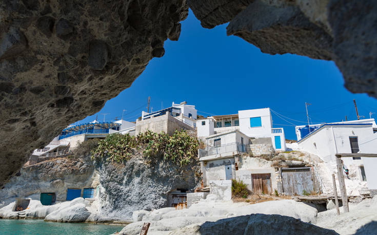 Μία λευκή πινελιά στο απέραντο γαλάζιο του Αιγαίου 16 shutterstock 1192742758 1