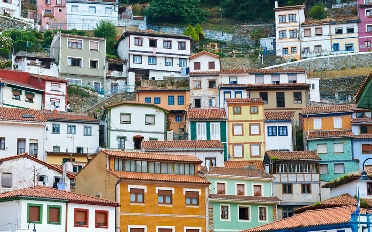 Η μυστική πολύχρωμη πόλη της Ισπανίας 16 shutterstock 155549111 1