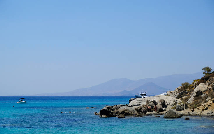 Μία από τις καλύτερες και με πολλές διακρίσεις παραλία βρίσκεται στη Νάξο 16 shutterstock 1166808943 1