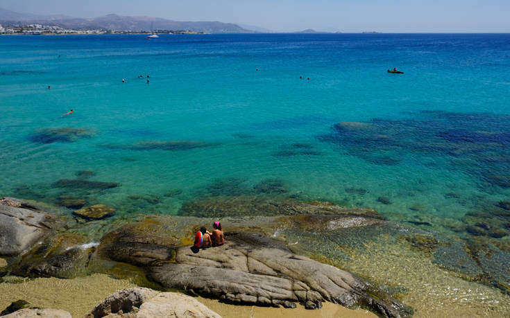 Μία από τις καλύτερες και με πολλές διακρίσεις παραλία βρίσκεται στη Νάξο 15 shutterstock 1166809168 1