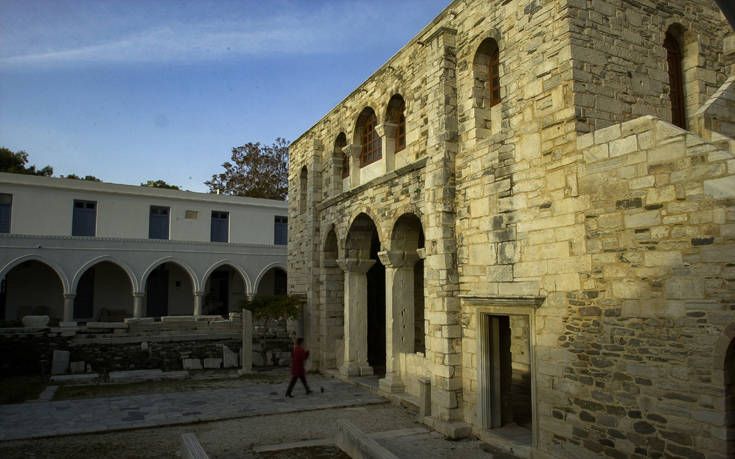 Το κατάλευκο νησί των Κυκλάδων 20 418427 1