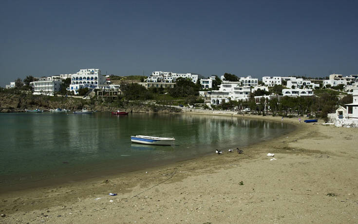 Το κατάλευκο νησί των Κυκλάδων