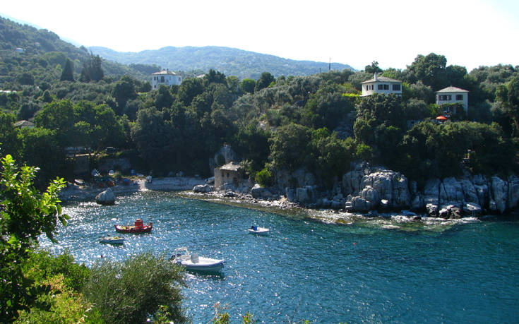 Το παραθαλάσσιο χωριό του Πηλίου που πρωταγωνίστησε στο Mamma Mia 14 shutterstock 1065047465 1