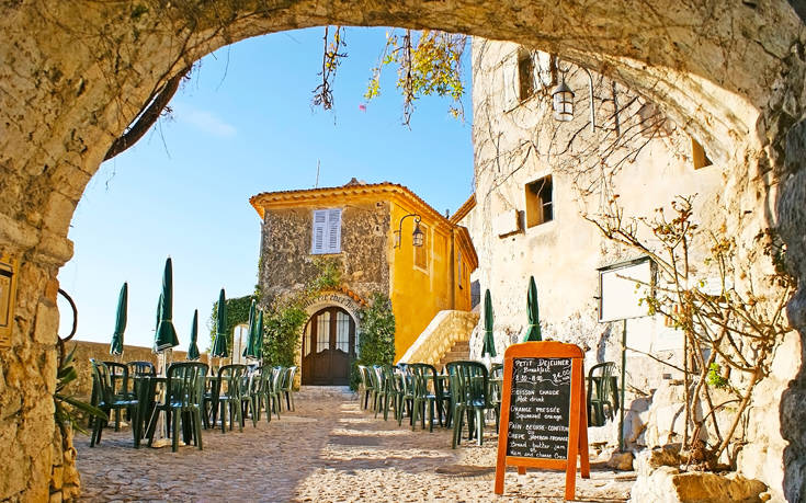 Μεσαιωνικός αέρας στη Γαλλική Ριβιέρα 14 shutterstock 632283608 1