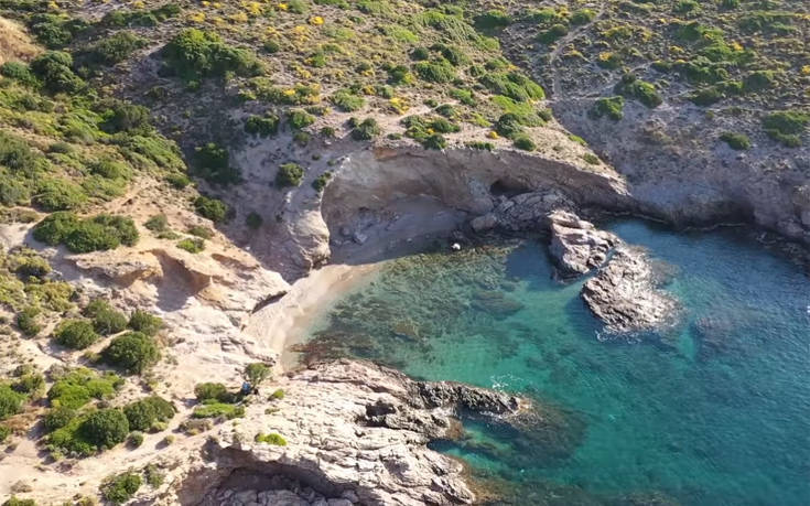Δύο παραλίες κοντά στην Αθήνα για μονοήμερη εκδρομή 7 tsiou 1