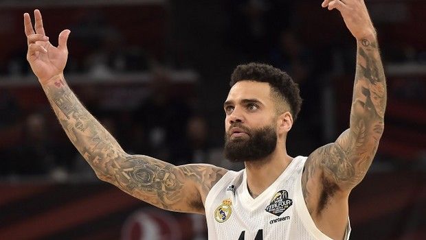 Ο Τέιλορ παραμένει η πολυτέλεια της Ρεάλ 4 Taylor