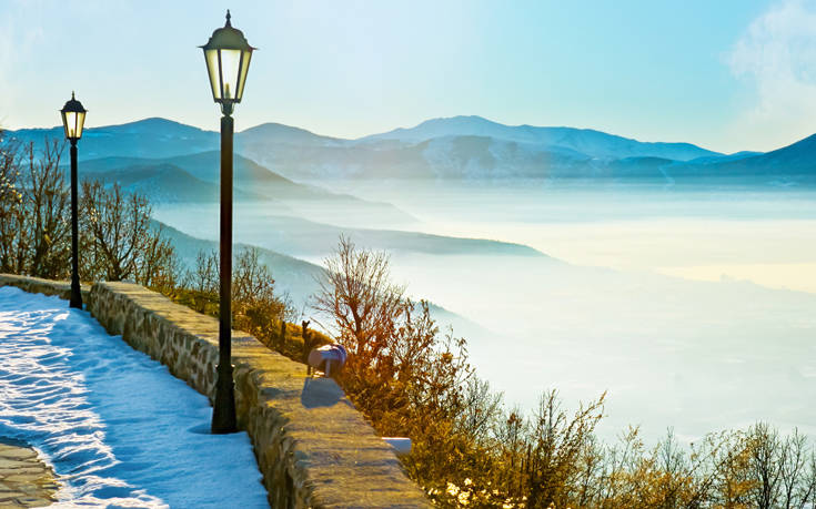 Υπέροχες χειμωνιάτικες εικόνες σε λίμνες της Ελλάδας