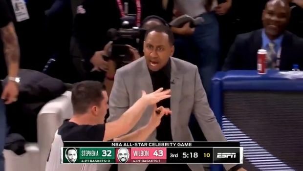 2020 ΝΒΑ All-Star Weekend: Ο Στίβεν Έι Σμιθ δέχθηκε τεχνική στο Celebrity Game