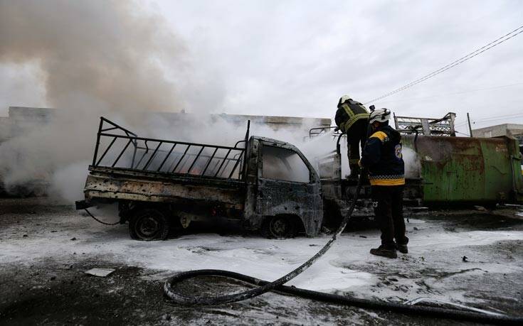 Η μεγαλύτερη μετατόπιση πληθυσμών στον 9ετή εμφύλιο τις τελευταίες 10 εβδομάδες στην Ιντλίμπ 24 AP 20042519792325