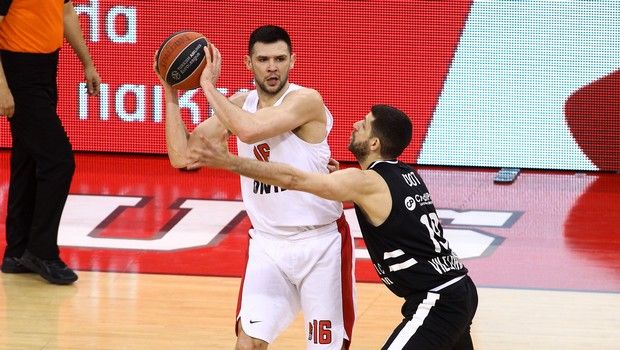Συρίγος για Ολυμπιακό: “Σταθερά στην λογική της υπέρβασης”