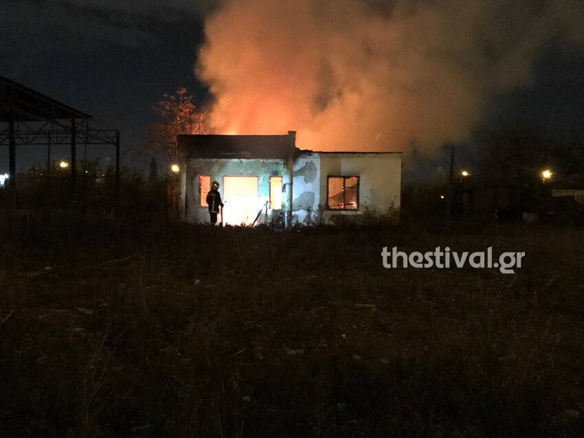 Φωτιά σε εγκαταλειμμένη οικία στη δυτική Θεσσαλονίκη 10 fwt 5