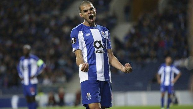 Πόρτο – Μπενφίκα 3-2: Ζωντανοί στη μάχη του τίτλου οι δράκοι