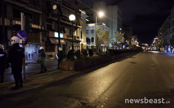 Ζημιές σε καταστήματα γύρω από την ΑΣΟΕΕ 46 sdgsd3