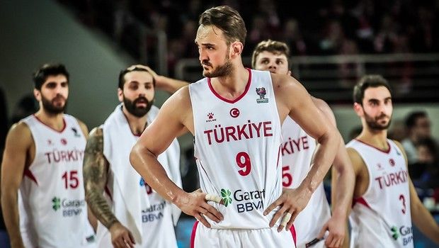 EuroBasket 2021: Εντός έδρας “σφαλιάρες” για Τουρκία και Λετονία