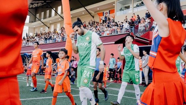 Λινάρδος στο Sport24.gr: "Τυχερός που είμαι στην Ασία και όχι στην Ευρώπη" 12 15