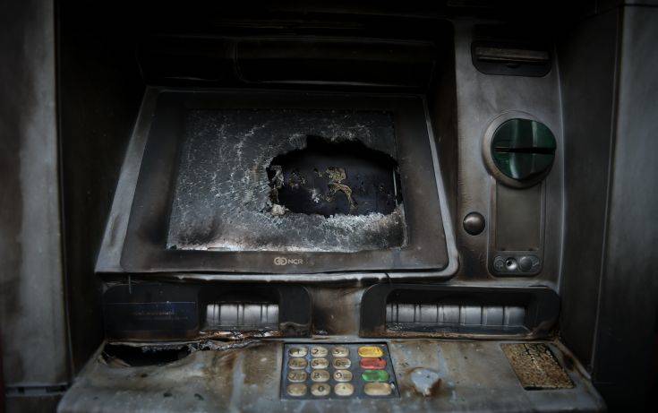 Ανατίναξαν τέσσερα ΑΤΜ στο εκπτωτικό χωριό στα Σπάτα