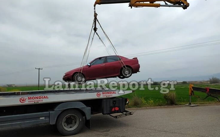 Αυτοκίνητο οικογένειας με τρία παιδιά έφυγε από τον δρόμο και «προσγειώθηκε» στα χωράφια 21 9mm0szy6