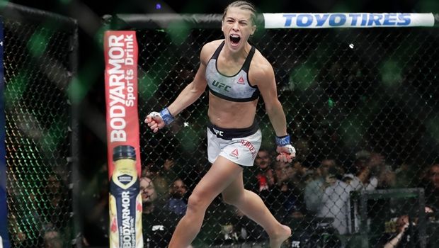 Το πρόσωπο της Jedrzejczyk μετά τον αγώνα της με την Weili σοκάρει