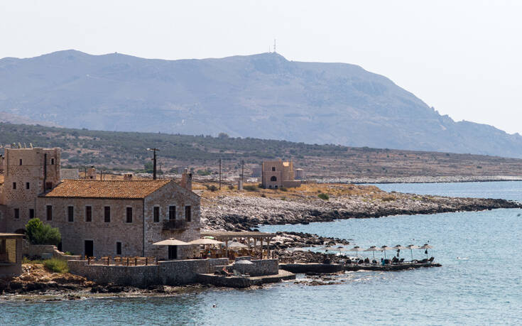 Ανακαλύψτε το «στολίδι» της Λακωνικής Μάνης 17 shutterstock 1237191712