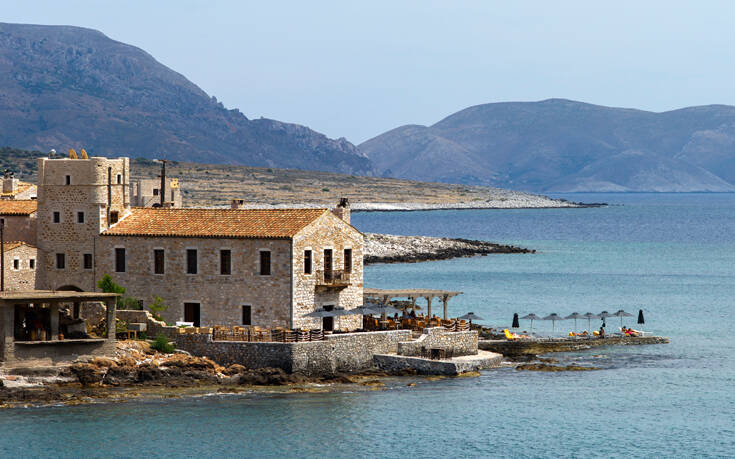 Ανακαλύψτε το «στολίδι» της Λακωνικής Μάνης 21 shutterstock 1621153018