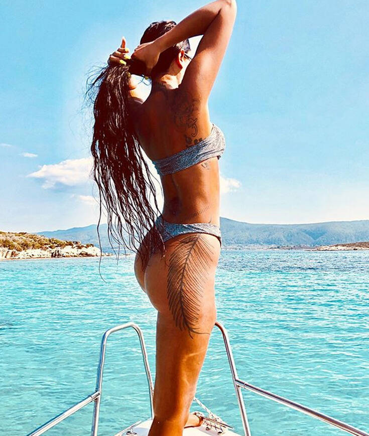 Η Θεσσαλονικιά με τις καυτές αναρτήσεις 30 sissyzournatzi2