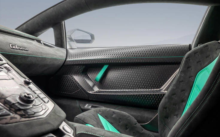 Η Mansory τόλμησε να «πειράξει» τη Lamborghini SVJ 27 vasdfdh10