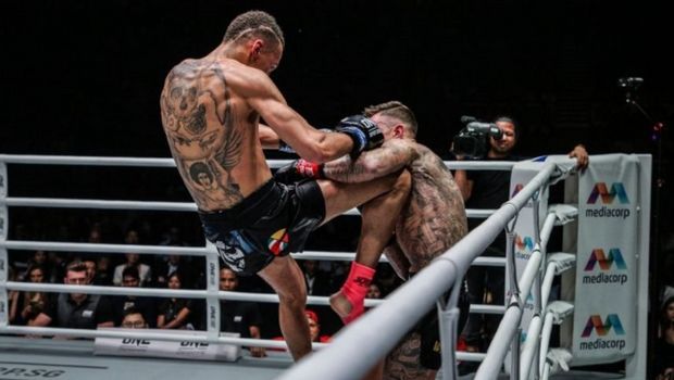 Το διαστημικό kickboxing που έπαιξαν Eersel και Holzken στο ONE FC