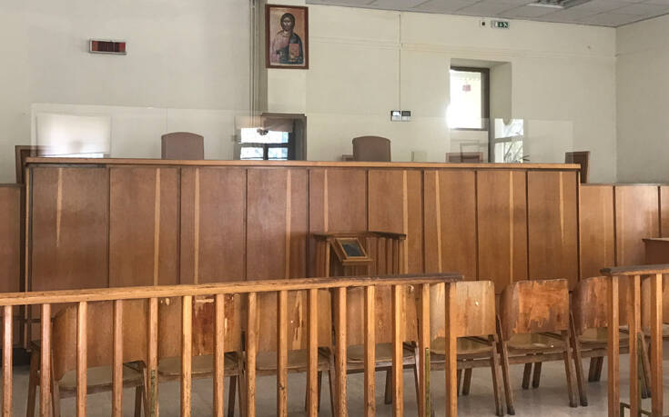 Έτσι ανοίγουν σήμερα τα δικαστήρια: Θερμομέτρηση, μάσκες, αντισηπτικά, security και προστατευτικά πλεξιγκλάς 20 IMG 2739