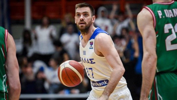 Μάντζαρης στο Sport24.gr: “Να γυρίσω στη EuroLeague, δεν κλείνω καμία πόρτα”