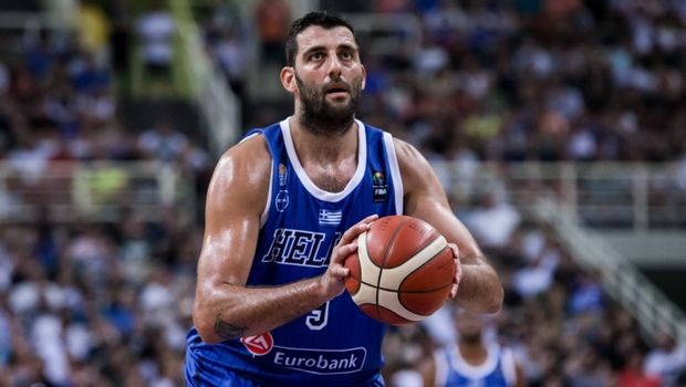 Μπουρούσης: “Θα προσπαθήσω να παίξω για ακόμη ένα χρόνο”