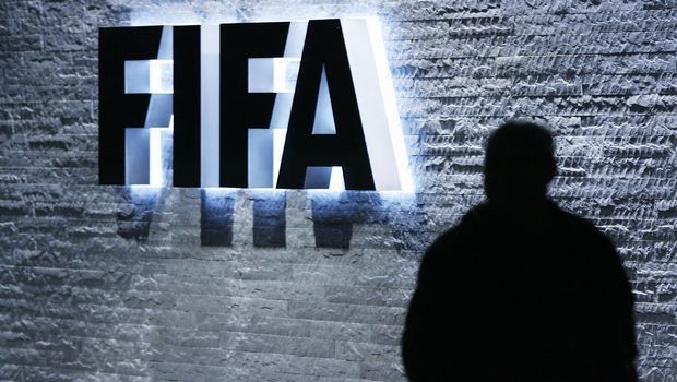 Κορονοϊός: Η FIFA επεκτείνει επ’αόριστον τη σεζόν 2019-20